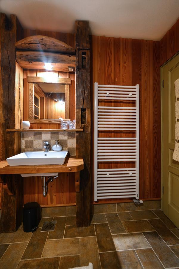 ברז'יס Villa Les With Hot Tub & Sauna מראה חיצוני תמונה