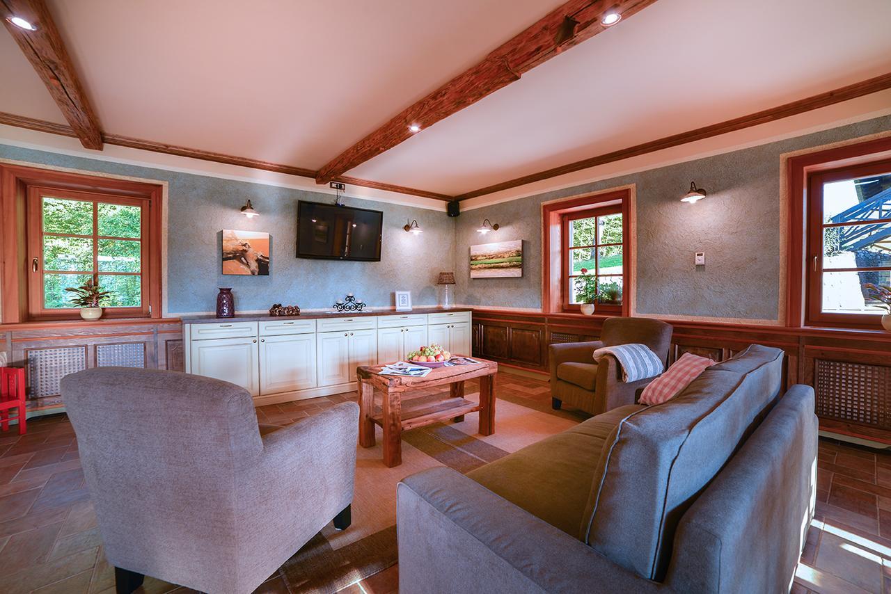 ברז'יס Villa Les With Hot Tub & Sauna מראה חיצוני תמונה